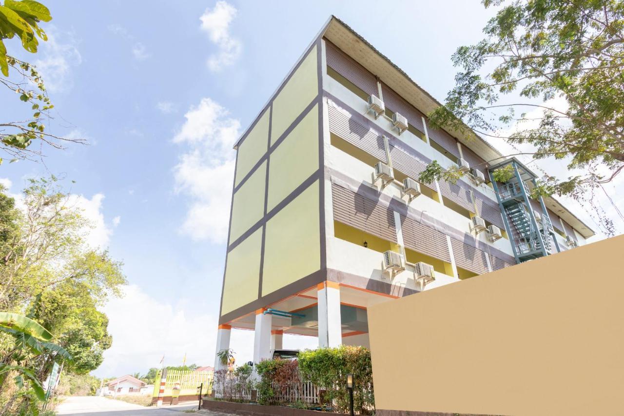 Oyo 632 Thanagrit Apartelle Tha Mai Ngoại thất bức ảnh